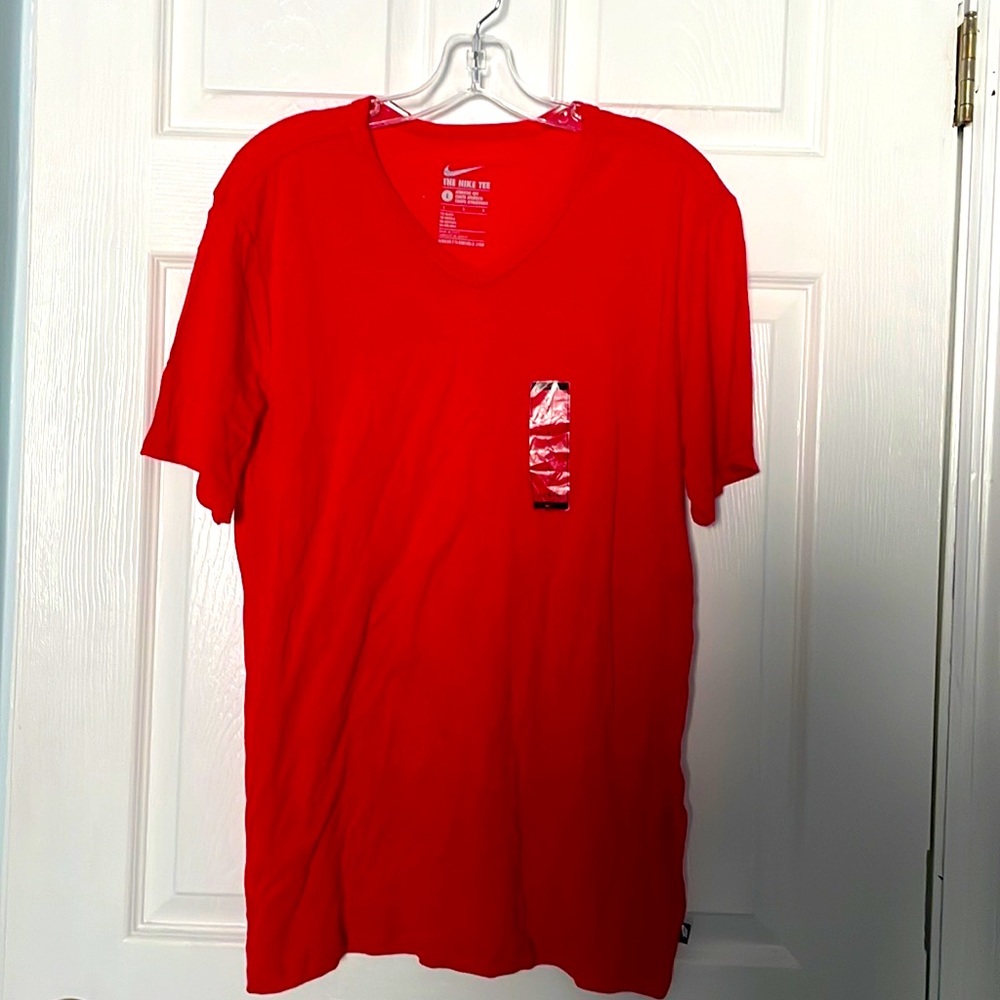 The Nike Tee brand new